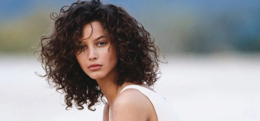 Christy Turlington speak language fluently