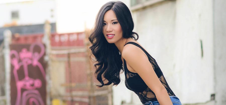 Elena Juatco speak languages fluently