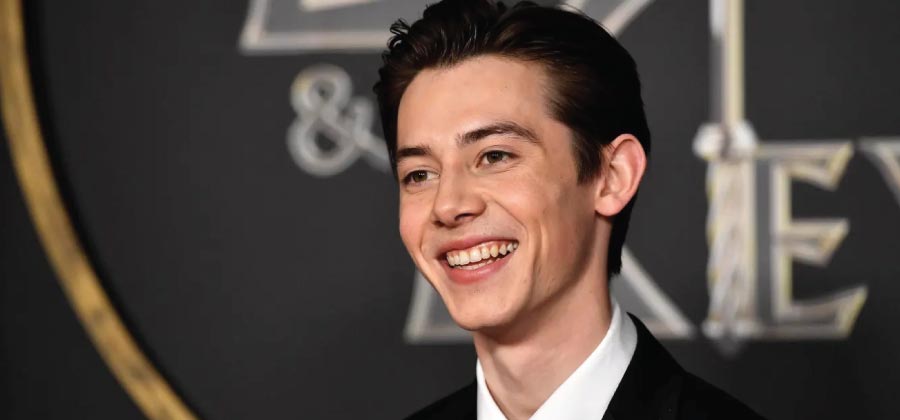 Griffin Gluck spoken languages fluently