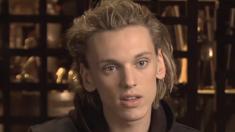 Jamie Campbell Bower Languages