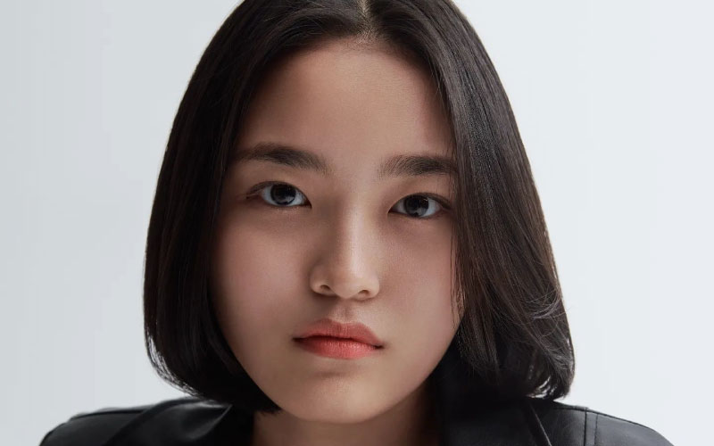 Kim Yoon Seol Bio
