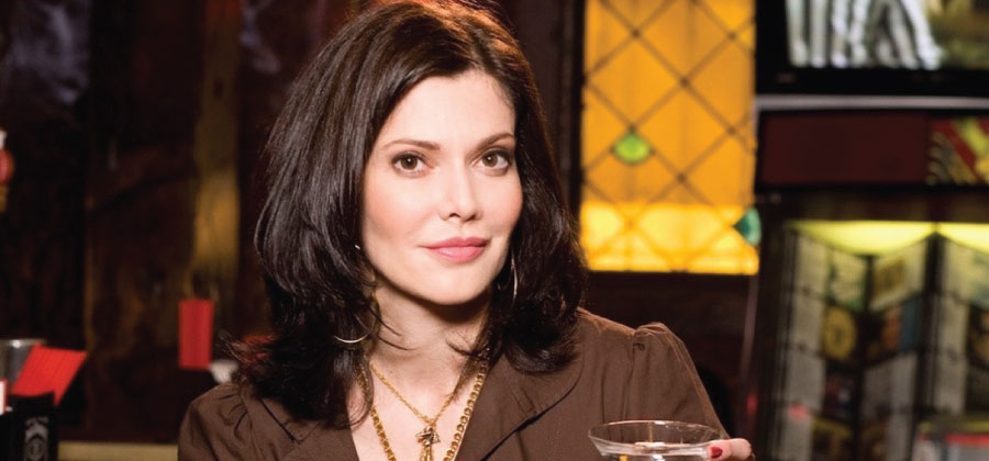 Laura Kightlinger speak languages fluently