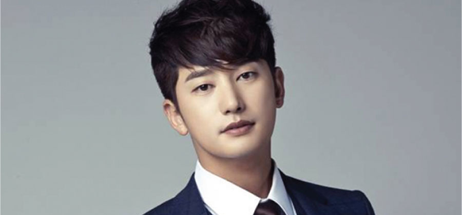 Park Shi Hoo speak languages fluently