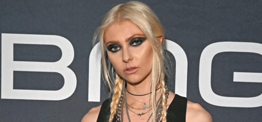 Taylor Momsen speak languages fluently