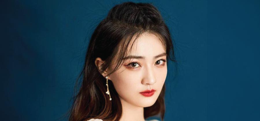 Xu Lu speak languages fluently