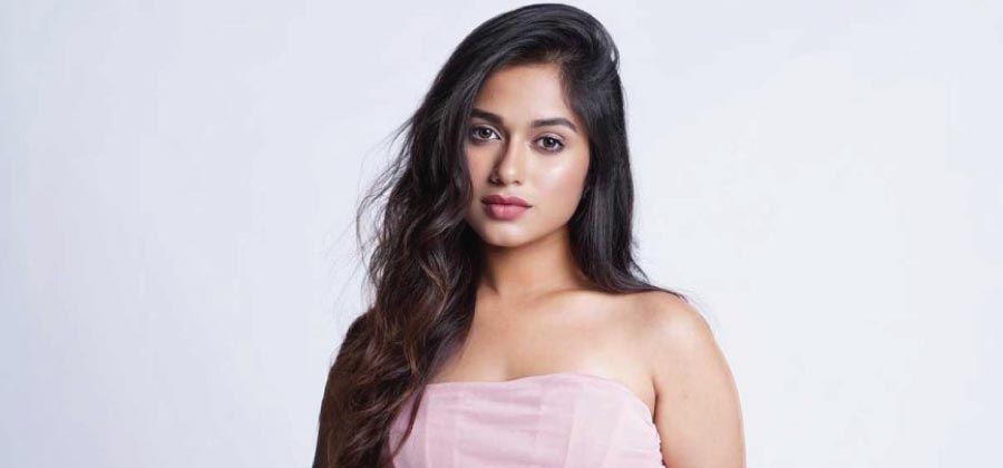 jannat zubair rahmanin speak languages fluently