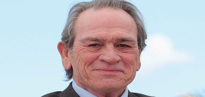 tommy lee jones speak languages