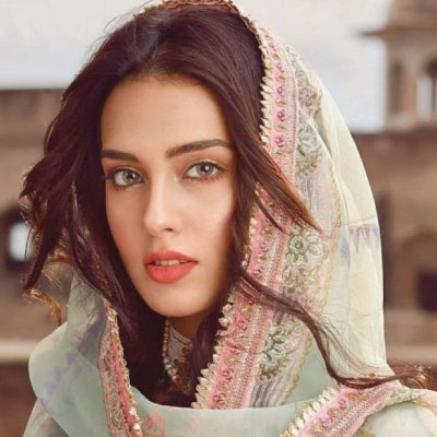 Iqra Aziz